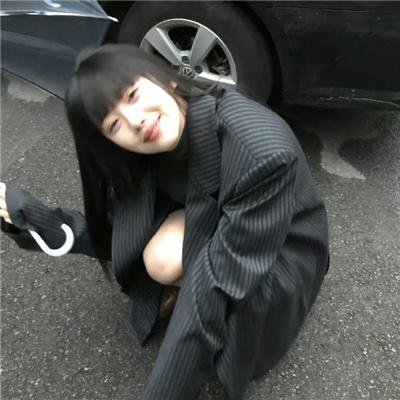 心不在焉的服务生